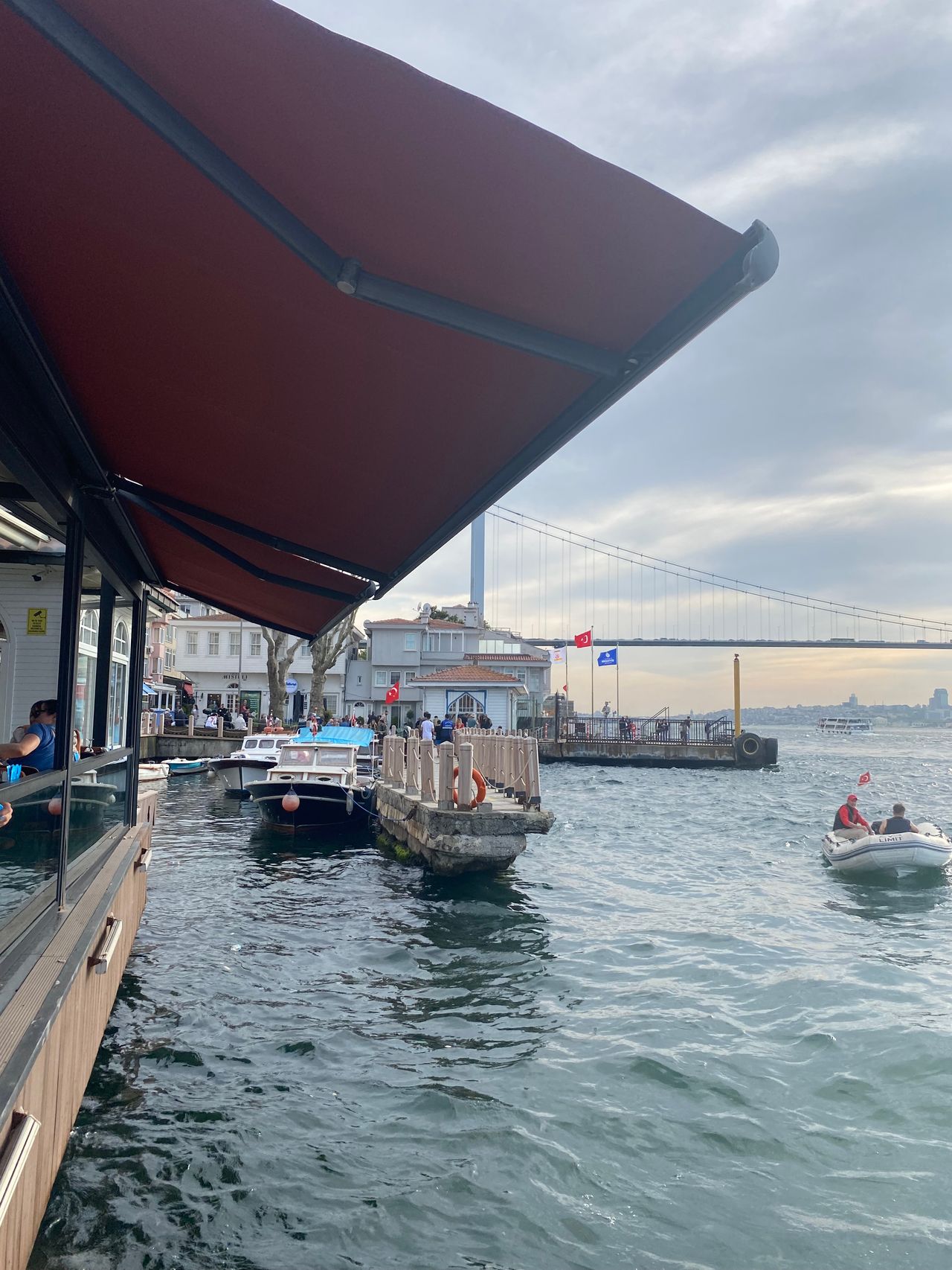 Appartement dans un yalı au bord du Bosphore