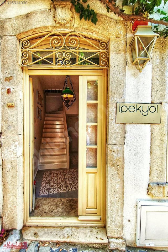 İpekyol Boutique Hotel for sale - greek stone with Pool, Çeşme center