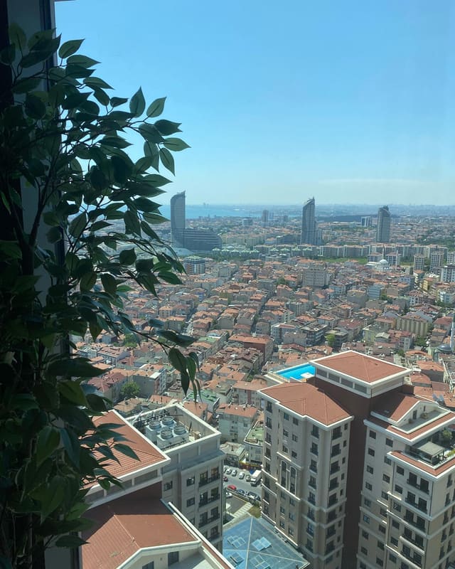 High floor seaview apartment in Emaar Square Residences